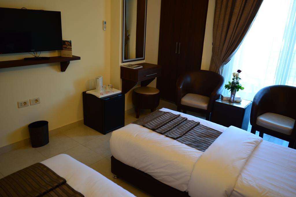 Ream 3* Amman